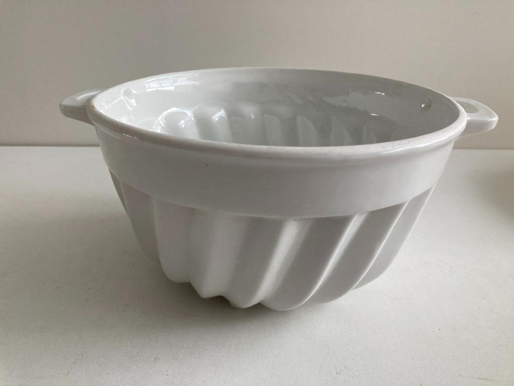 Vintage grote aardewerk puddingvorm wit met oortjes, Antiek en Kunst, Ophalen of Verzenden