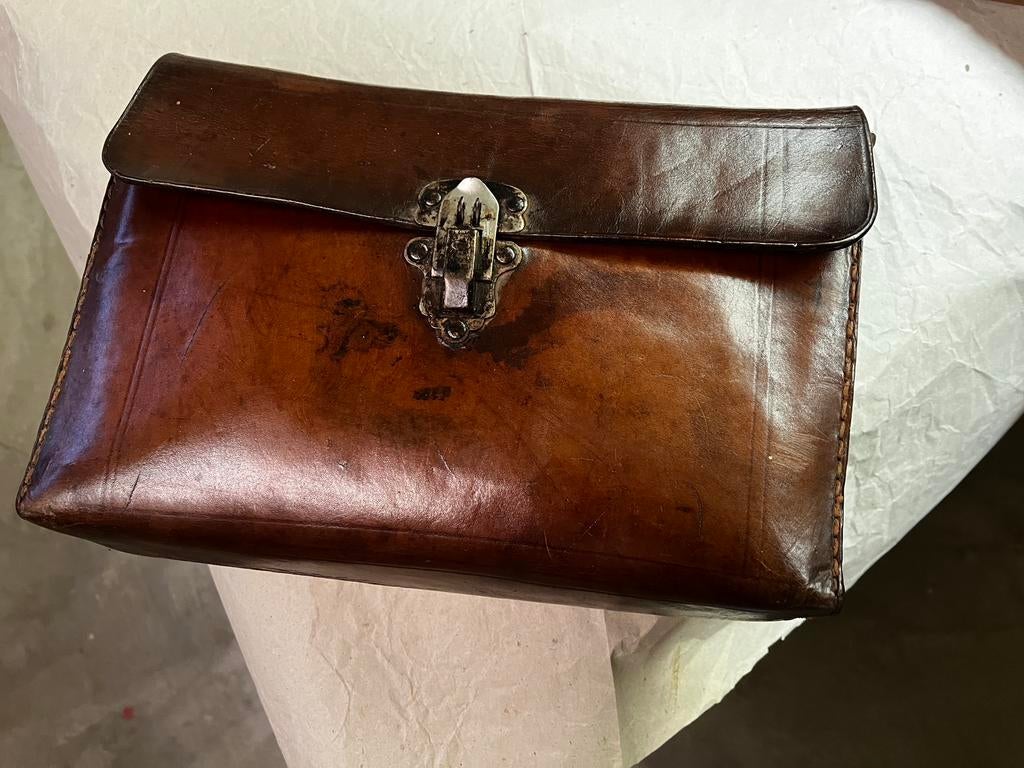 Sac mallette en cuir, Utilisé, Brun, Cuir