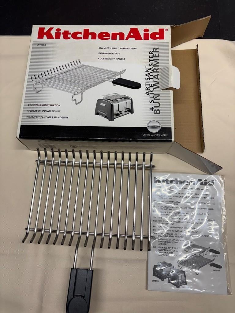 KitchenAid Artisan 4 slice toaster bun warmer 5KTBW4, Enlèvement ou Envoi, Neuf