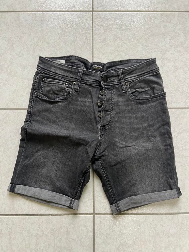 Donkergrijze korte spijkerbroek van Jack & Jones, Kleding | Heren, Broeken en Pantalons, Ophalen, Maat 48/50 (M), Zo goed als nieuw