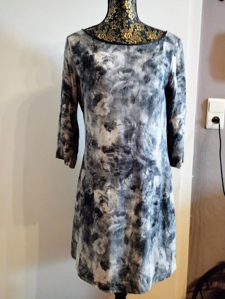 Robe LOLA-LIZA en gris taille 40, Enlèvement, Comme neuf, Gris