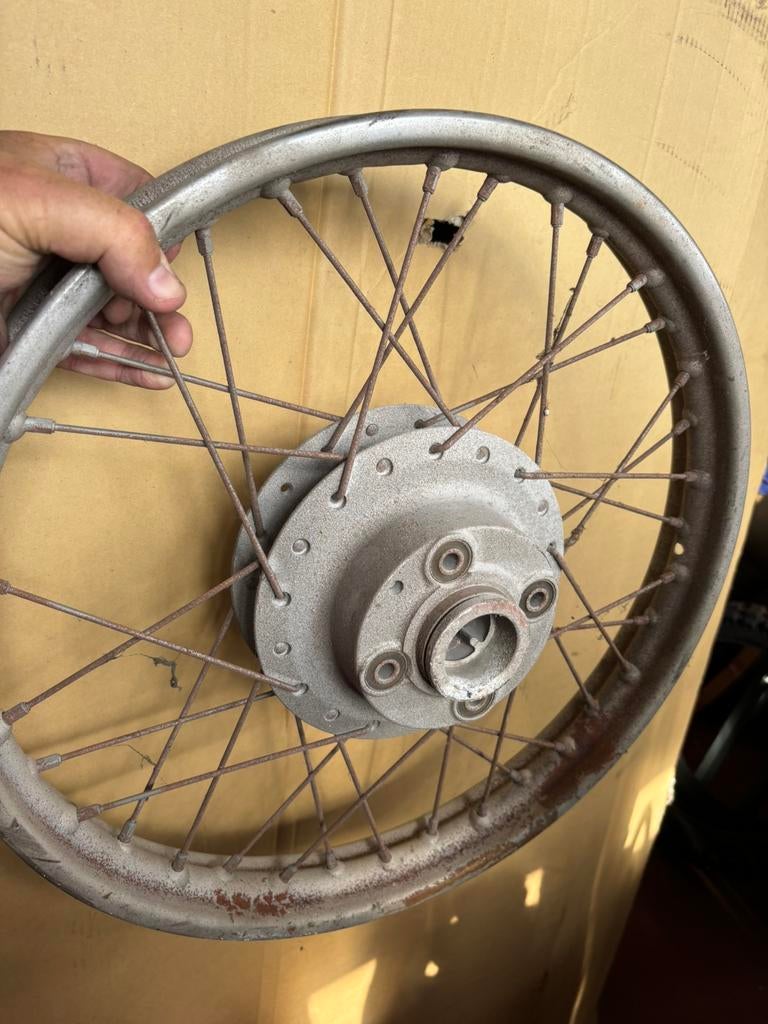 Set wielen Honda CB125b v/a, Motoren, Onderdelen | Honda, Ophalen of Verzenden, Gebruikt