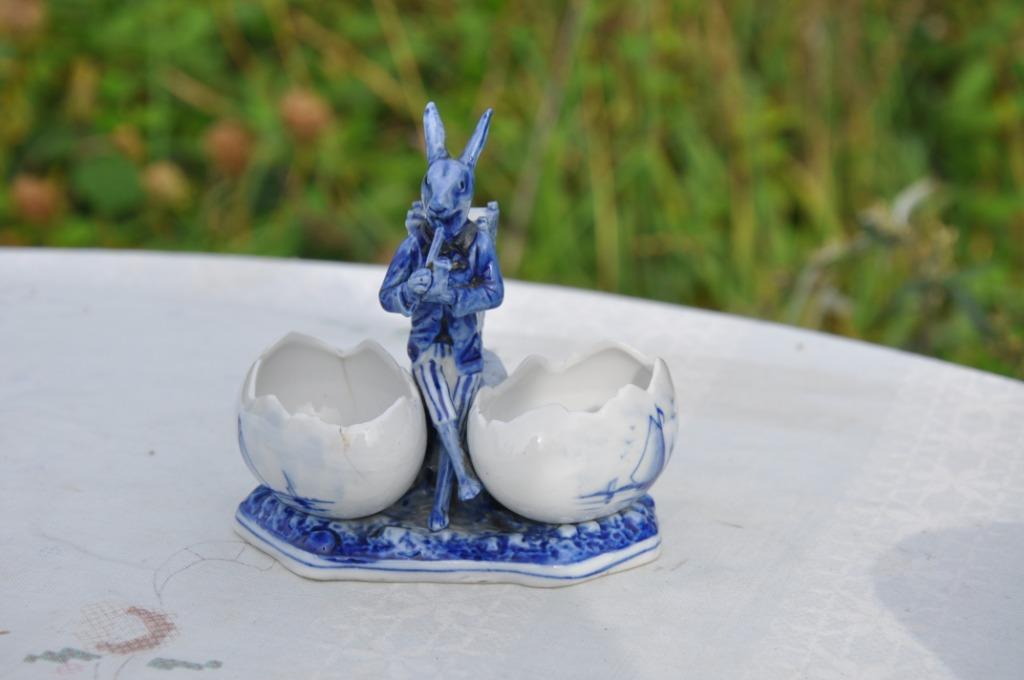 saleron en porcelaine forme lapin oeuf decor bateau, Enlèvement ou Envoi