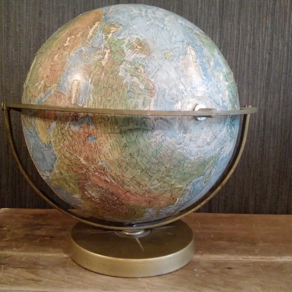 Vieux globe, Envoi