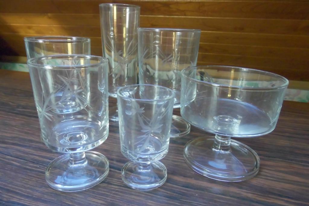 Vaisselle ancienne en verre, Enlèvement, Comme neuf