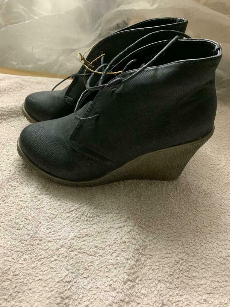 Bottine noir compensée pointure 36, Comme neuf
