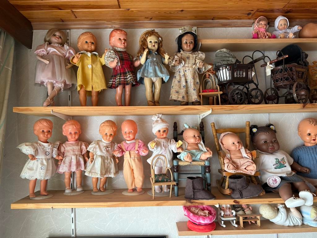 Poppen, Tickets en Kaartjes