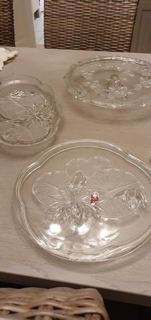 Fijn geslepen glazen taartschotels en landelijke decoratie, Ophalen