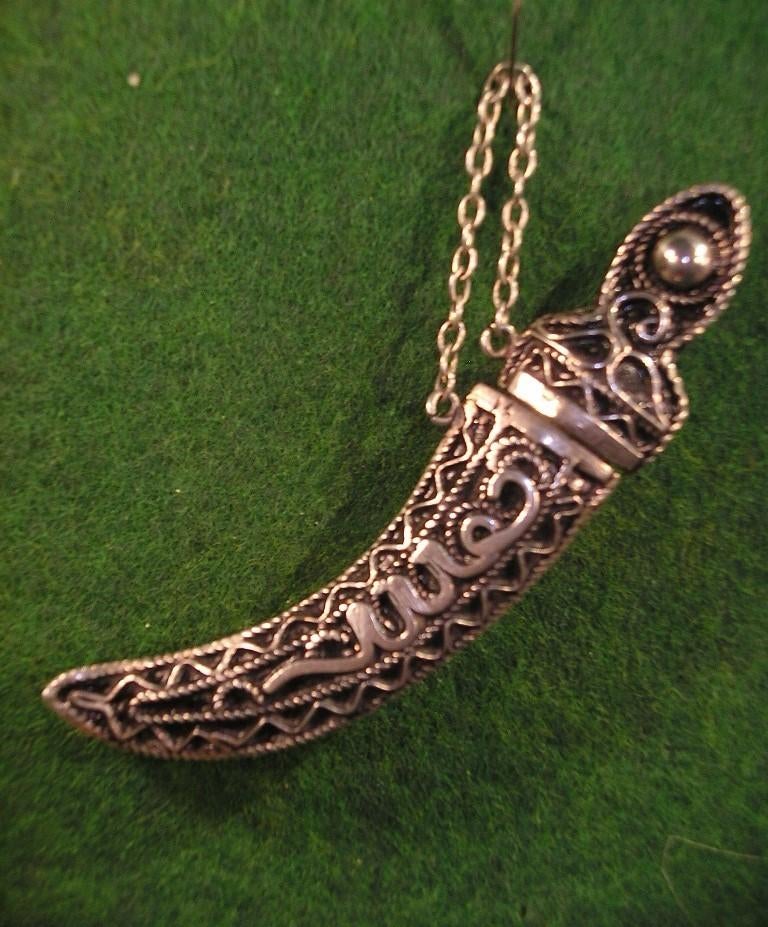 GESIGNEERDE ZILVEREN BROCHE/DOLK, Ophalen of Verzenden, Zilver