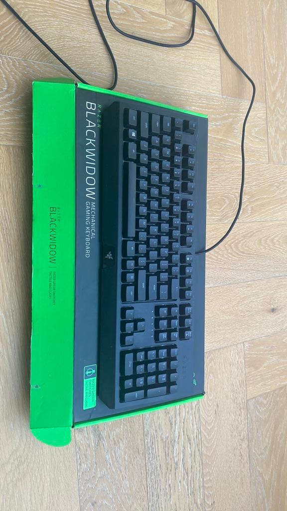 Razer Blackwidow (mechanical gaming keyboard), Computers en Software, Ophalen of Verzenden, Zo goed als nieuw