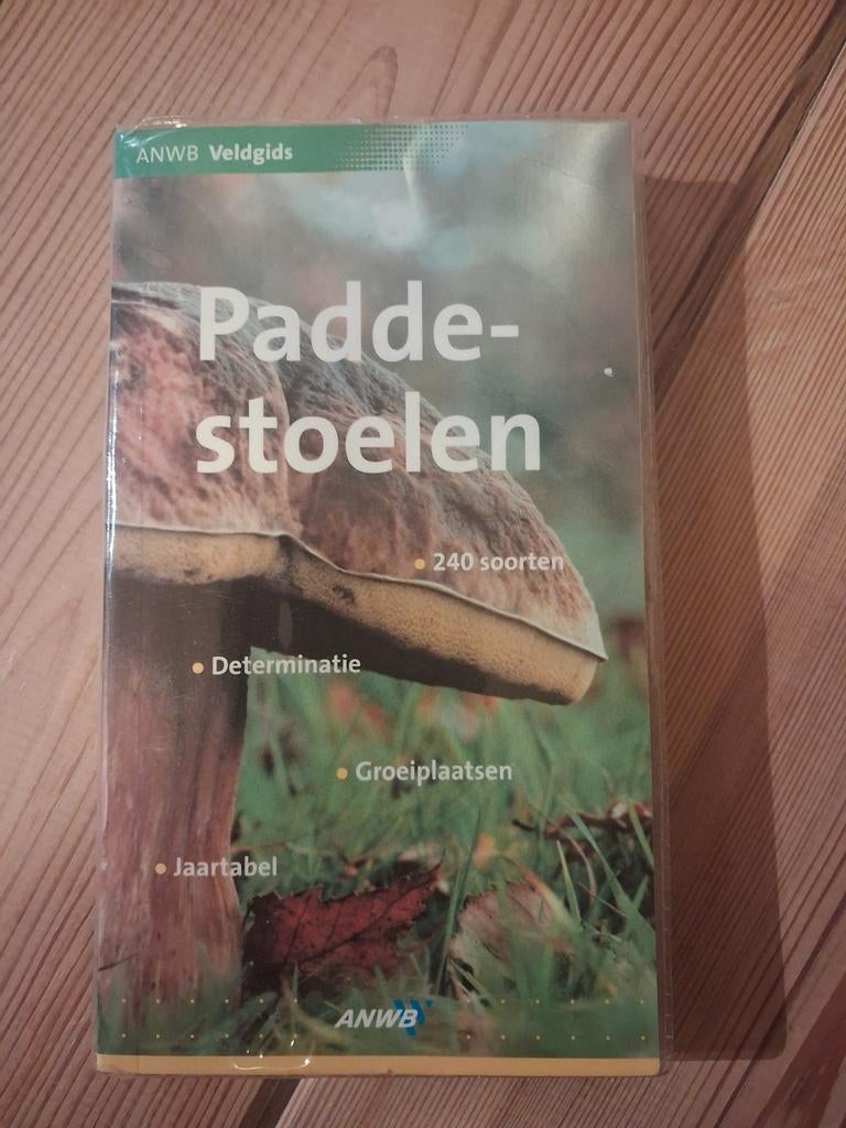 B. Spooner - Paddestoelen van NoordWest-Europa, Livres, Science, Enlèvement ou Envoi