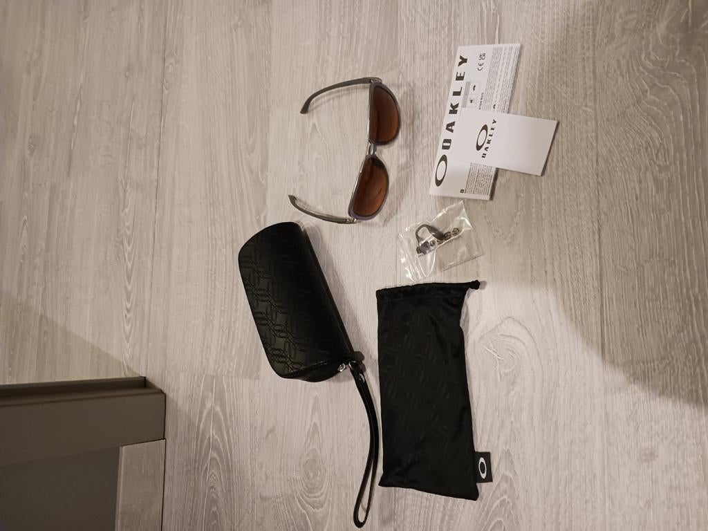 "Nieuwe dames zonnebril Oakley", Bijoux, Sacs & Beauté, Lunettes de Soleil & Lunettes | Femmes, Neuf, Lunettes de soleil, Oakley
