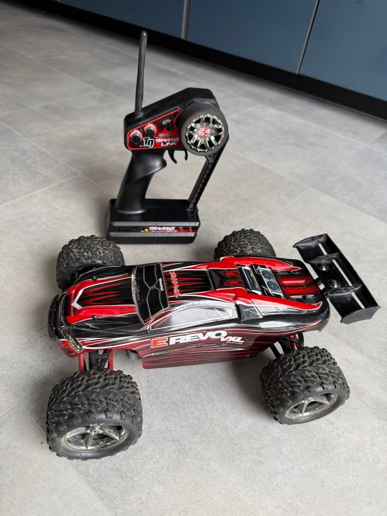 Traxxas E-Revo 1/16 VXL Velineon borstelloos 2,4 GHz, Hobby en Vrije tijd, Modelbouw | Radiografisch | Auto's, Elektro, Auto offroad