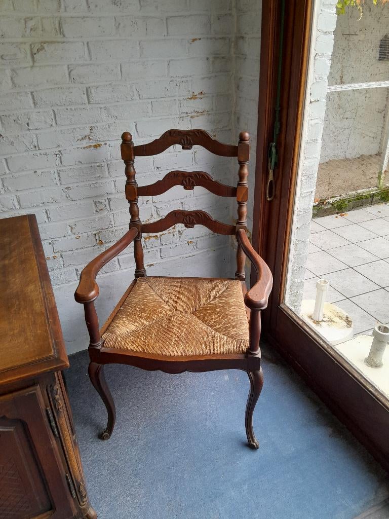 chaise ancienne, Enlèvement