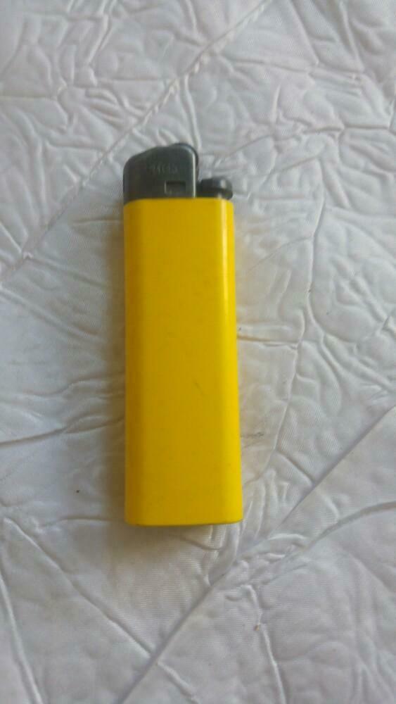 Briquet Aansteker Cricket jaune vintage vide, Enlèvement ou Envoi, Utilisé, Briquet
