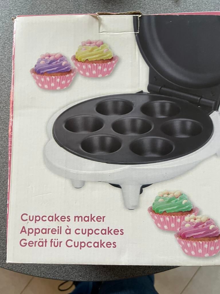 Cup cakes machine, Hobby en Vrije tijd, Taarten en Cupcakes maken, Ophalen of Verzenden, Gebruikt