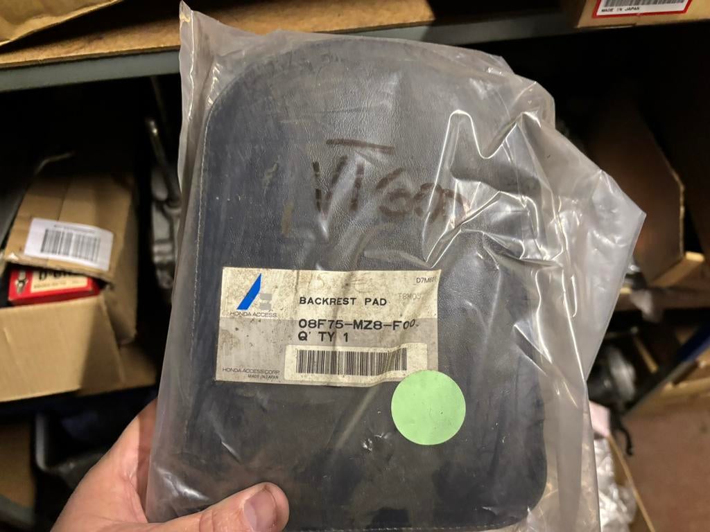 Honda VT600, ruggesteun kussen, NOS, Motoren, Ophalen of Verzenden, Nieuw