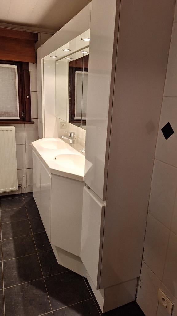 Badkamermeubel met dubbele lavabo, Huis en Inrichting, Badkamer | Badkamermeubels, Ophalen