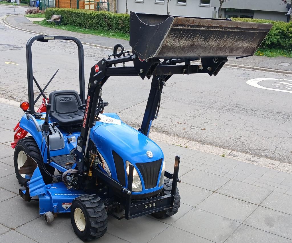 Tracteur New Holland 24cv, Jusqu'à 2500, Jusqu'à 80 ch, Enlèvement, Utilisé