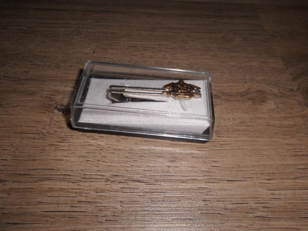 militaire badgeclip of zoiets? samoerai van wilde zwijnen?, Ophalen of Verzenden