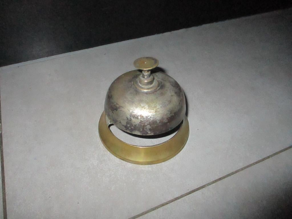 Hotelbel , winkel bel , deurbel ,koper ,vintagebel, Antiek en Kunst, Ophalen of Verzenden, Koper