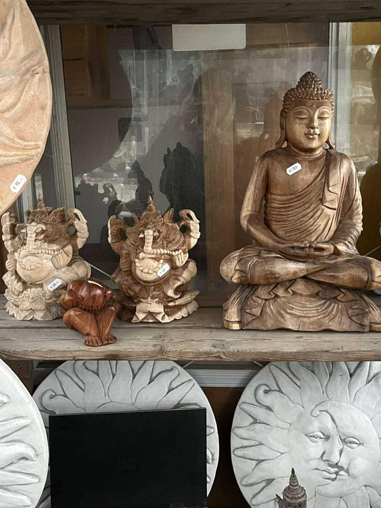 BOEDDHA   BEELDEN   IN   DECO    HOUT, Ophalen