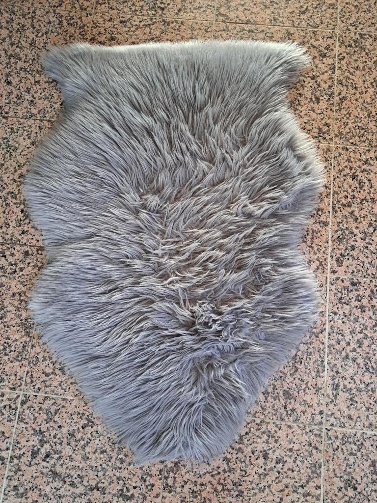Faux fur vloer- zetelkleed, Ophalen, Zo goed als nieuw