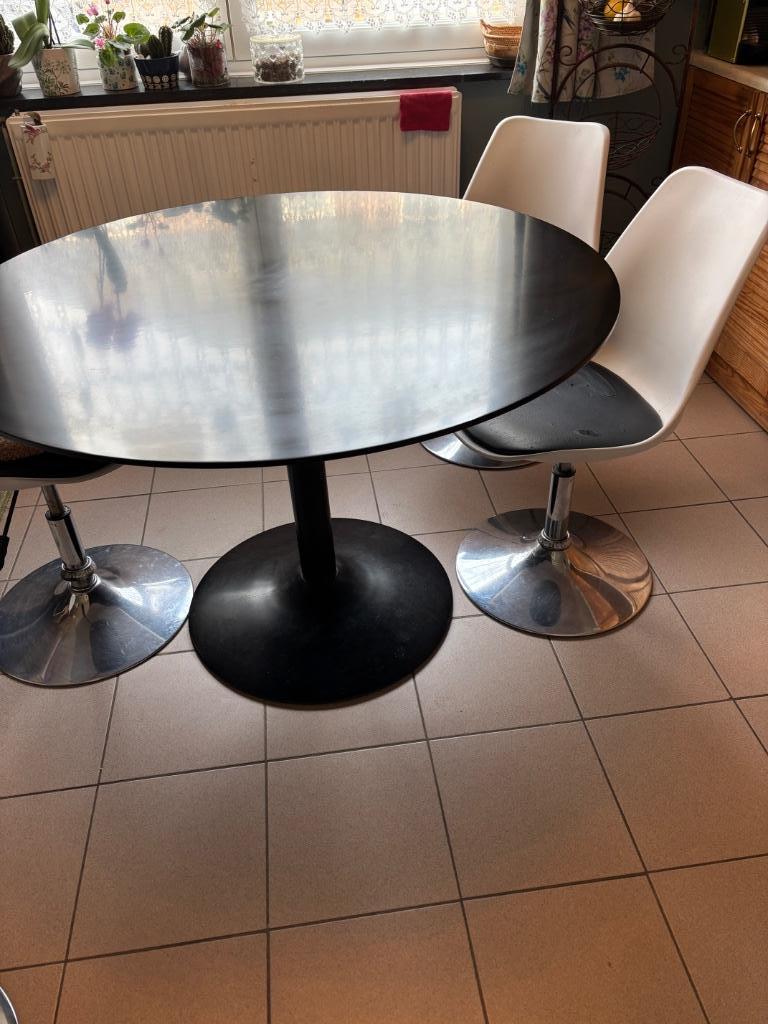 Table ronde et 4 chaises, Neuf, 100 à 150 cm, Quatre personnes, Rond