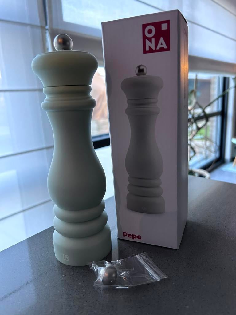 Peper-/Zoutmolen ‘Pepe’ van Ona. Nieuw!, Huis en Inrichting, Ophalen of Verzenden, Nieuw