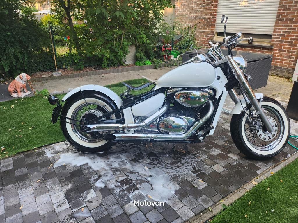 Joli bobber  Conçu pour être inspecté ️, Motos, Motos | Suzuki, Entreprise, Chopper, plus de 35 kW, 4 cylindres, Permis Moto A