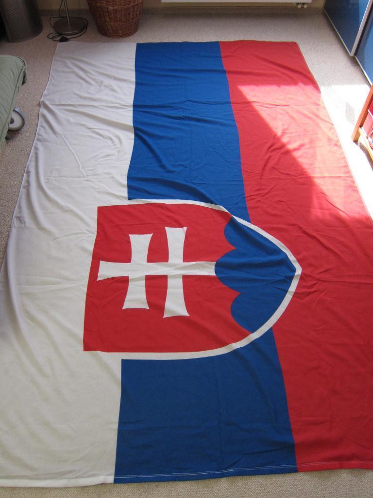 Grand drapeau solvaque (Slovaquie), 200 x 300 cm, Enlèvement ou Envoi, Utilisé