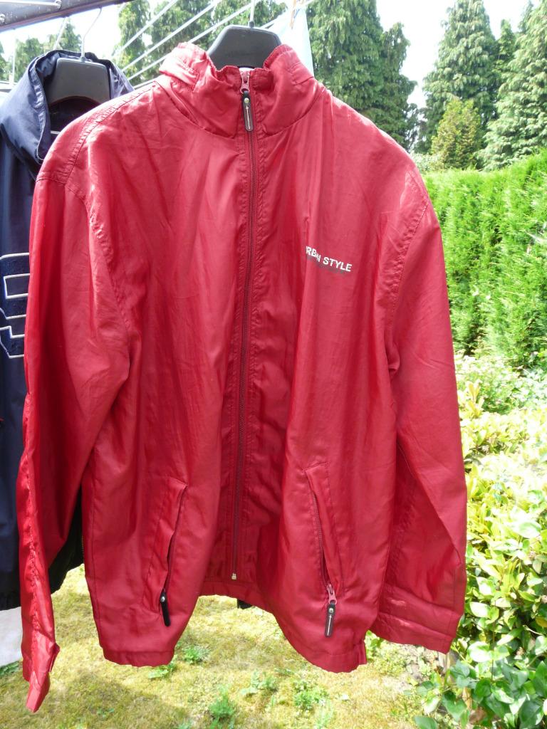 Urban Style Expedition, veste de pluie rouge taille L, Comme neuf, Enlèvement, Urban Style, Taille 42/44 (L)