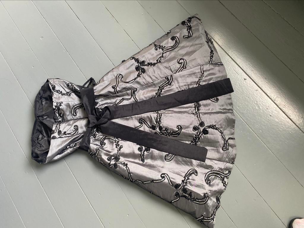 Robe de cocktail Taille S grise et noire, Enlèvement, Comme neuf