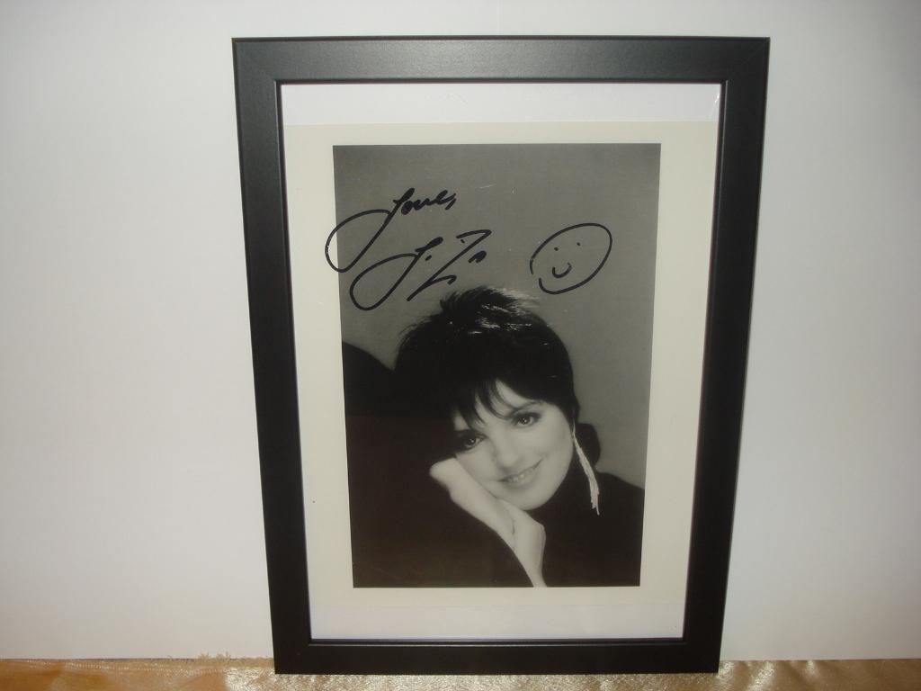 LIZA MINNELLI Photo d'Epoque avec Signature Originale - Rare, Rechthoekig Staand, Met lijst, A4 of kleiner, Ophalen of Verzenden