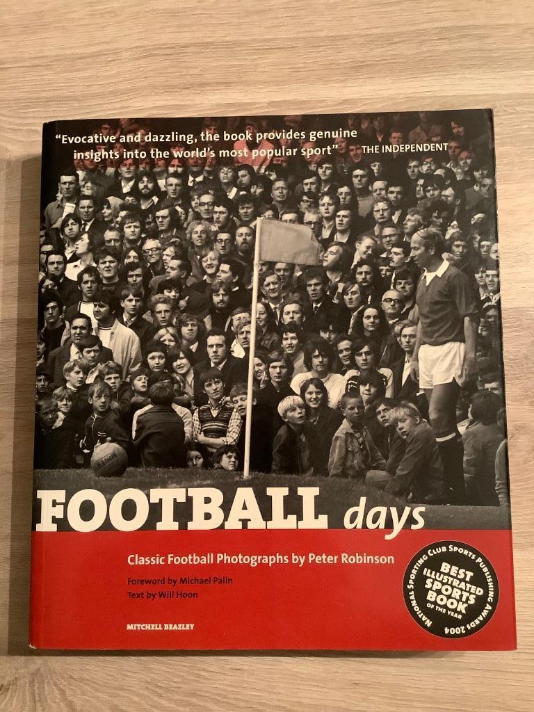 Football Days Classic Football Photographs - Peter Robinson, Ophalen of Verzenden, Zo goed als nieuw, Boek of Tijdschrift