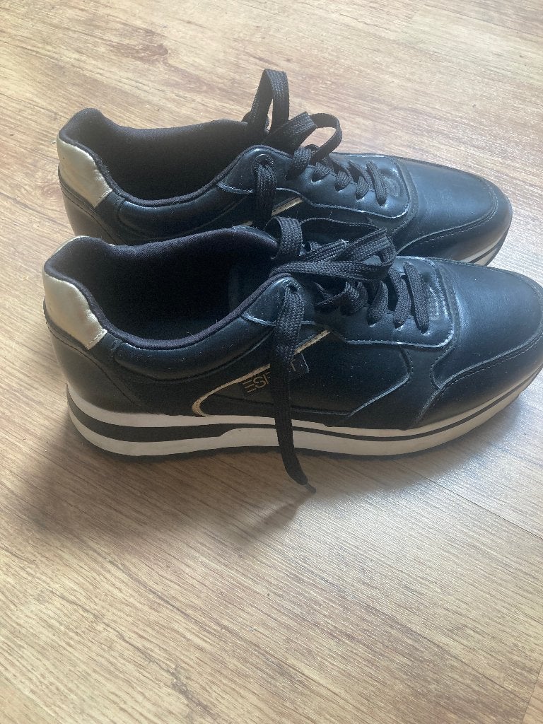 Schoenen, Ophalen, Zwart, Zo goed als nieuw, Sneakers