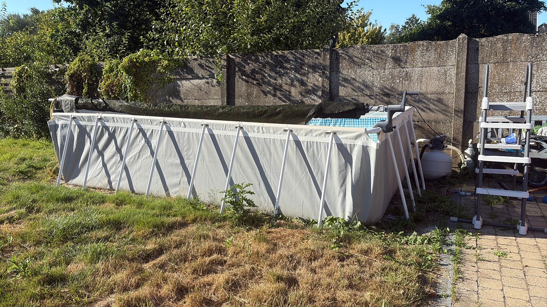 Zwembad is 2jaar oud met zandfilter en lader, Jardin & Terrasse, Accessoires de piscine, Enlèvement, Utilisé