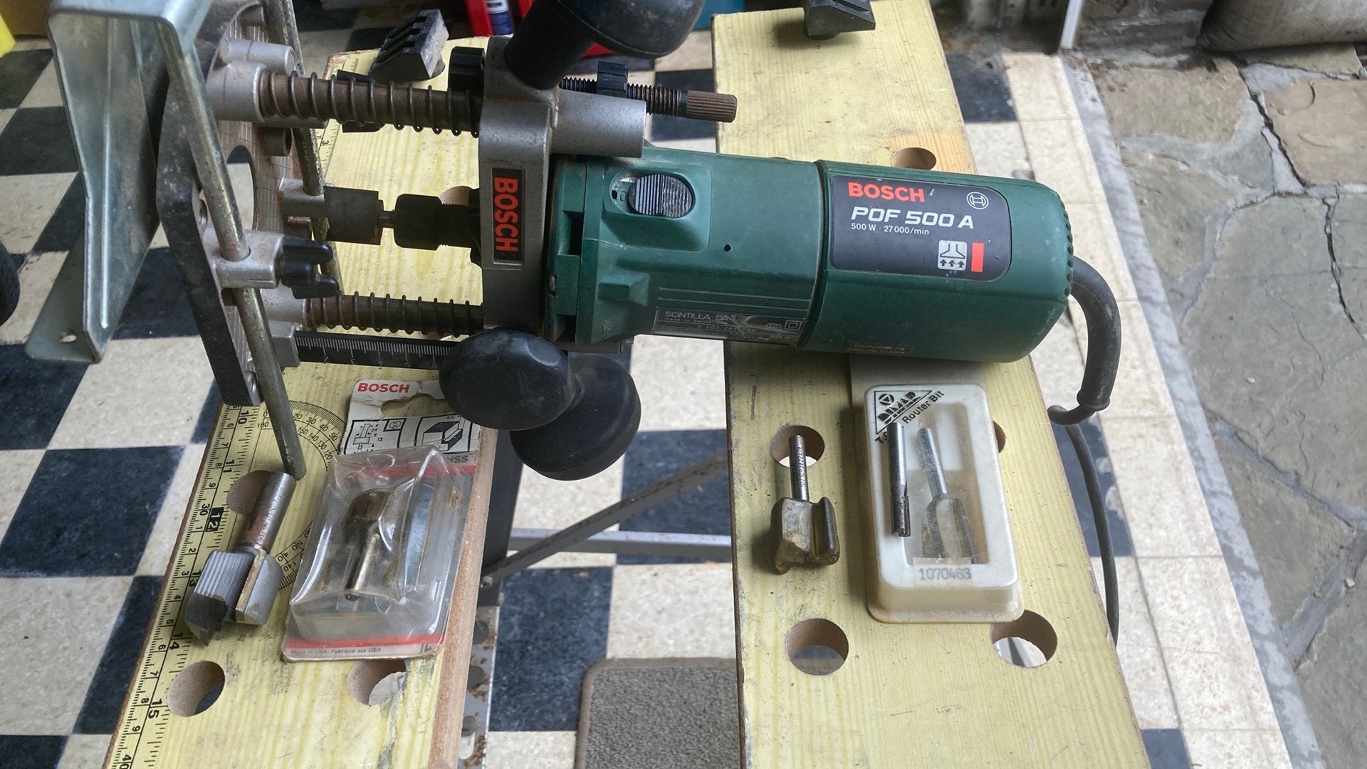 Bosch handfrees pdf 500a, Doe-het-zelf en Bouw, Ophalen