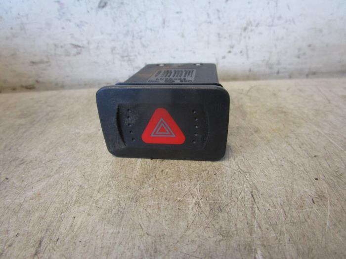 Commutateur éclairage d'urgence d'un Volkswagen Golf (Golf, Autos : Pièces & Accessoires, Volkswagen, -, 3 mois de garantie, Utilisé