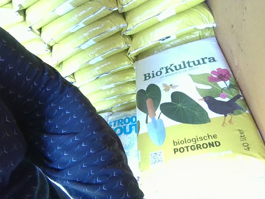 5 zaken potgrond MOET DRINGEND WEG enkel vandaag aan 20 euro, Jardin & Terrasse, Terre & Fumier, Enlèvement, Terreau