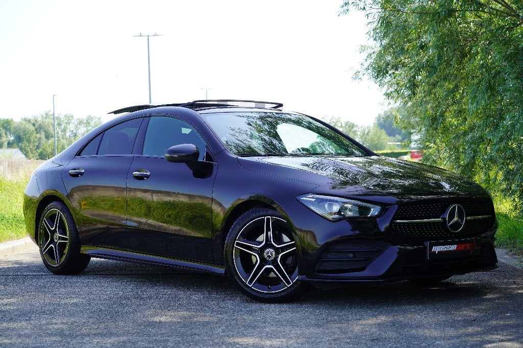 Prachtige Mercedes CLA180 Berline AMG-Line, Auto's, 4 cilinders, Zwart, Bedrijf, 5 deurs