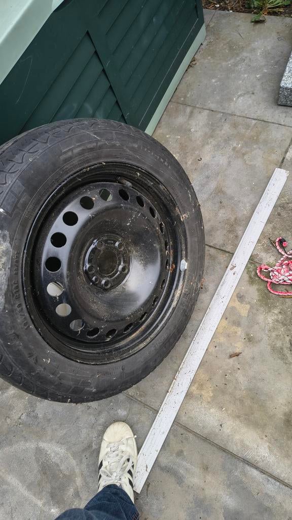 Autoband met velg band 195/60 r16c 99/97t Pirelli, Auto-onderdelen, Ophalen