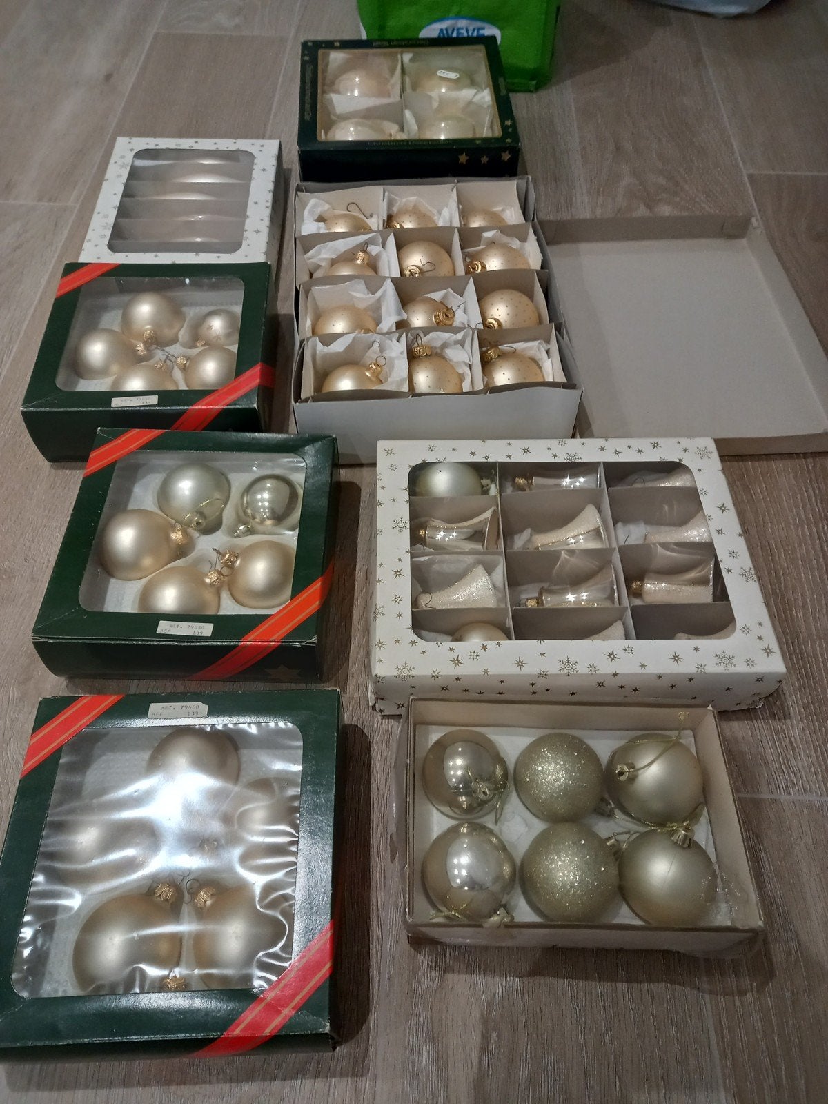 Kerstboom + verlichting + decoratie + kerststal, Enlèvement, Utilisé