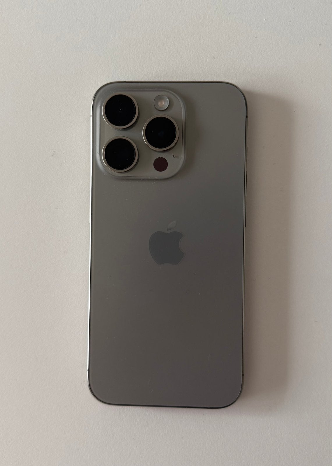 iPhone 15 Pro 128 Go Titanium, Enlèvement, Comme neuf, IPhone 15