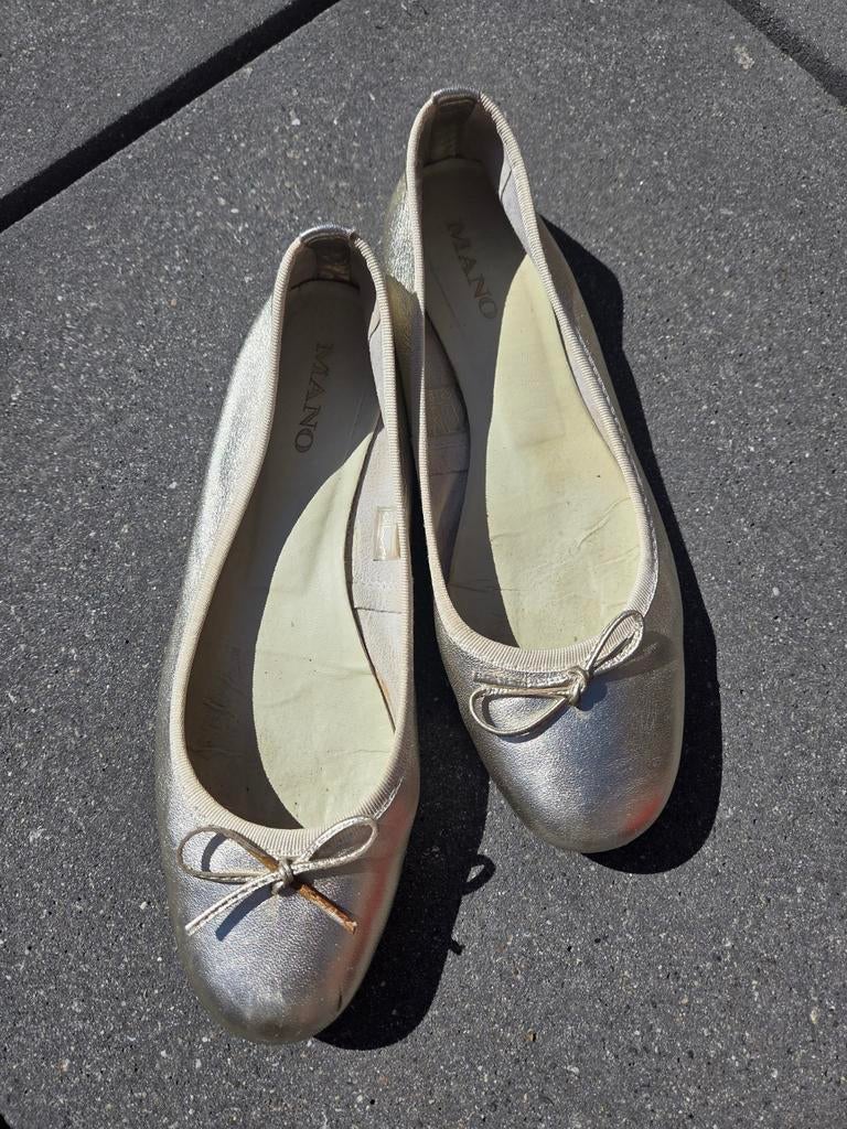 Ballerines dorées Mano taille 39, Enlèvement ou Envoi, Autres couleurs, Mano, Porté