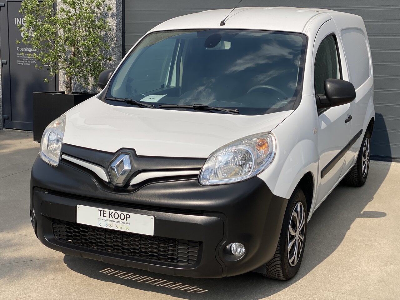 Renault Kangoo 95pk-airco-cruise c.-camera-trekhaak-10700€+, Auto's, Euro 6, 95 pk, Wit, Bedrijf
