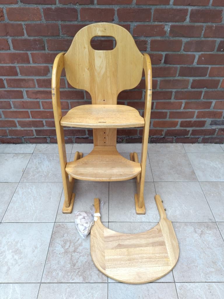 Houten kinderstoel, merk Tiamo (meegroeistoel), Kinderen en Baby's, Ophalen, Gebruikt, Meegroeistoel