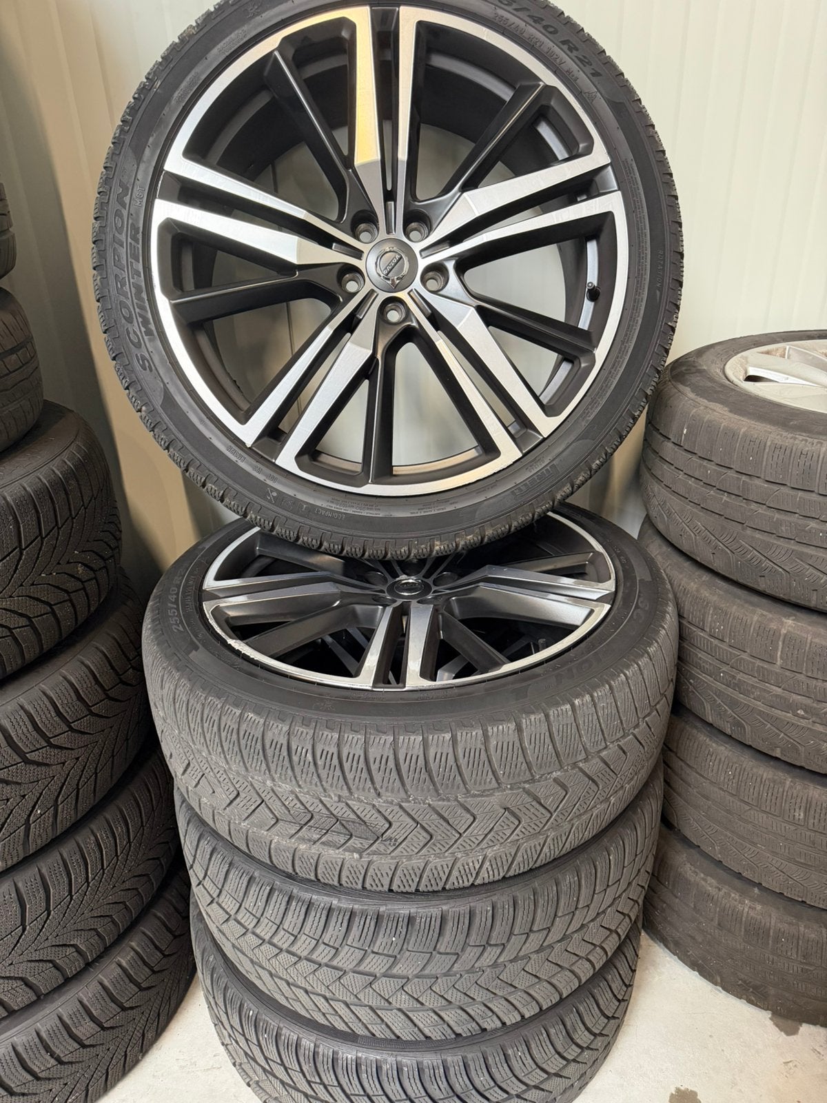 21 Inch Velgen Volvo Xc60 / R-Design / 255/40/21, Autos : Pièces & Accessoires, Pneus & Jantes, Pneus hiver, 21 pouces, Enlèvement