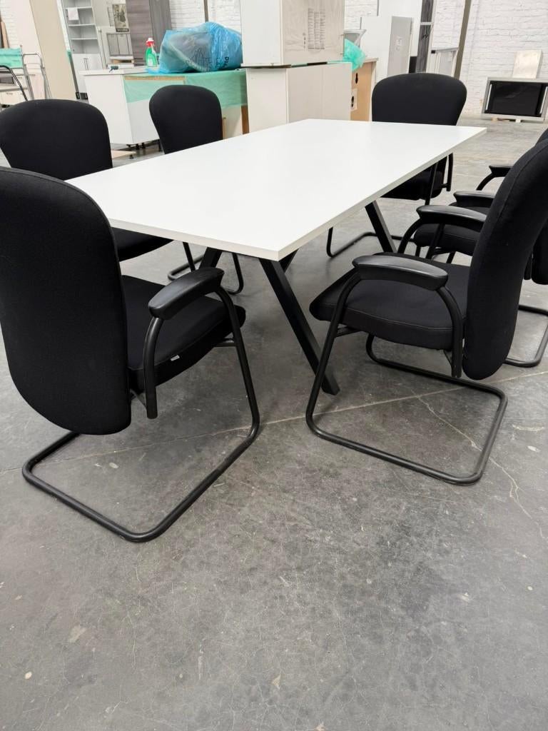 Vergaderset = tafel met 6 Interstuhl stoelen 200 x 100 cm, Enlèvement, Table