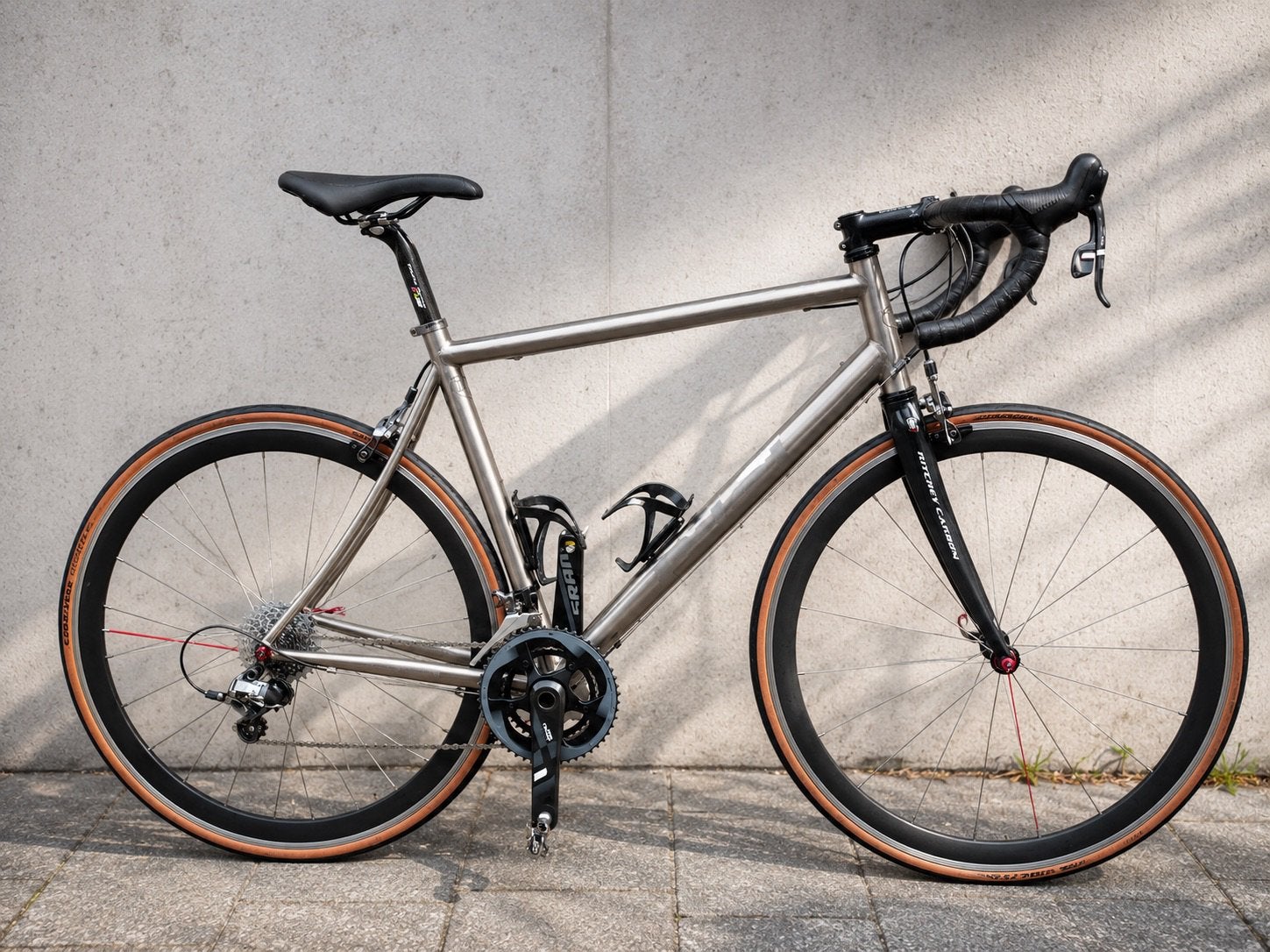 Pilot CELS Titanium Racefiets – SRAM Force – Carbon Wielset, 28 inch, Velgrem, Zo goed als nieuw, Meer dan 20 versnellingen